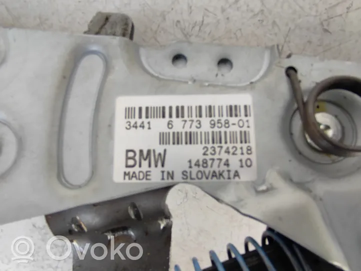 BMW 5 E60 E61 Rankinio atleidimo rankenėlė 