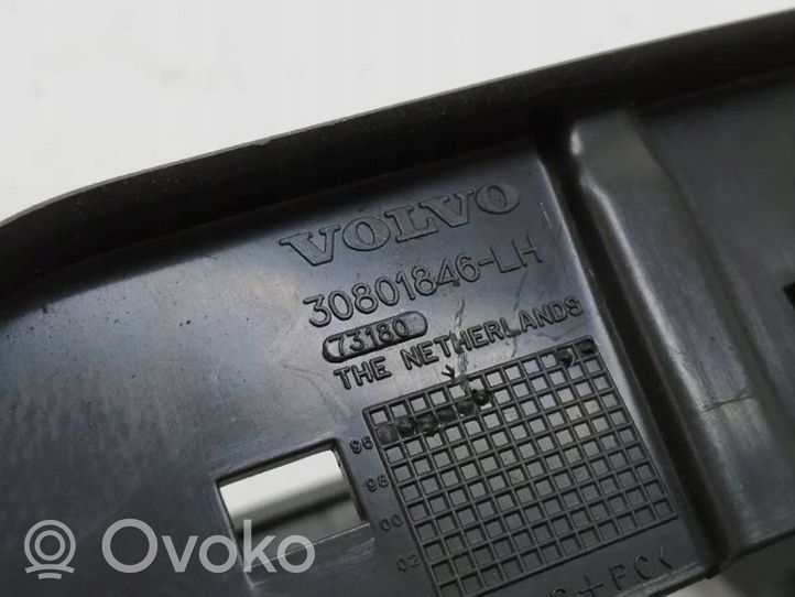 Volvo S40, V40 Lango oro grotelės LEWA 30801846