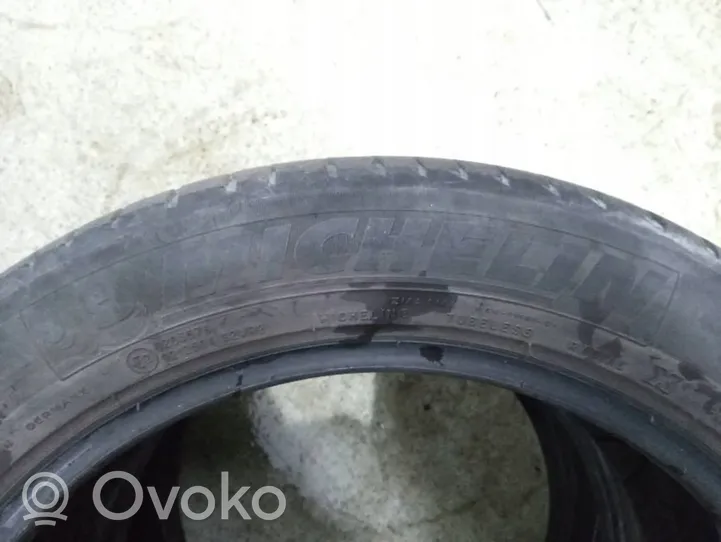 Volkswagen PASSAT B5 R17 summer tire 