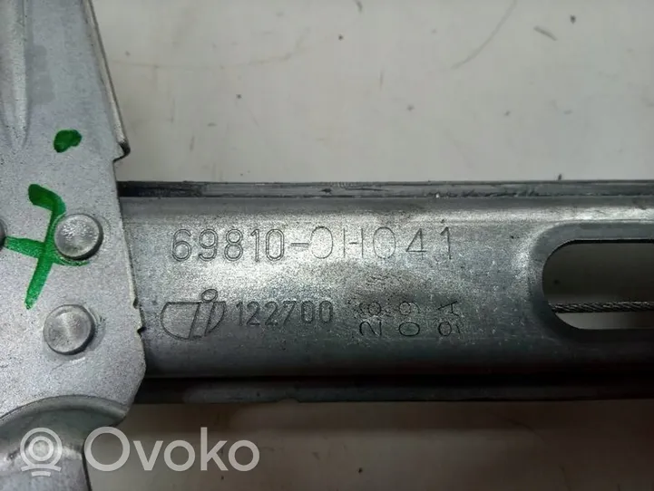 Toyota Aygo AB40 Mechanizm podnoszenia szyby przedniej bez silnika 69810-0H041