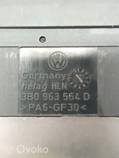 Volkswagen PASSAT B5 Altri interruttori/pulsanti/cambi 3B0953235D