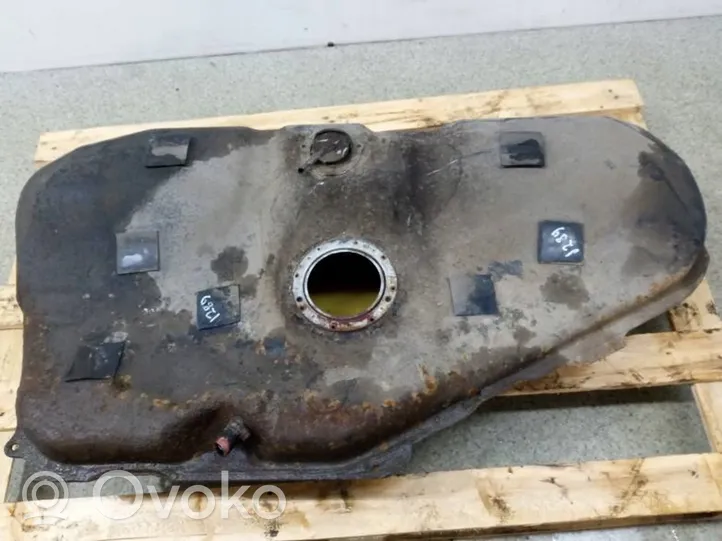 Toyota Corolla Verso E121 Serbatoio del carburante 