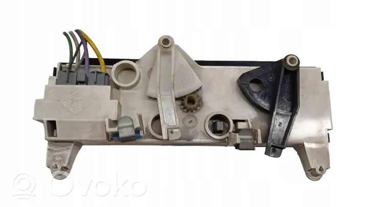 Renault Kangoo I Panel klimatyzacji 0498