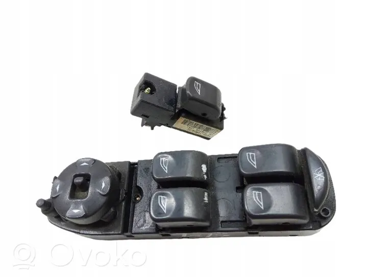 Jaguar X-Type Quarter vent window switch 