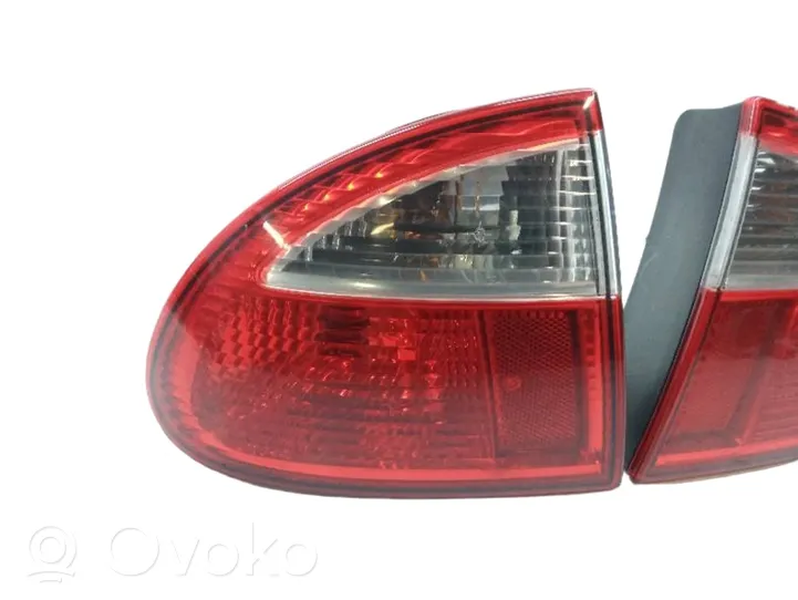 Seat Leon (1P) Lampy tylne / Komplet 