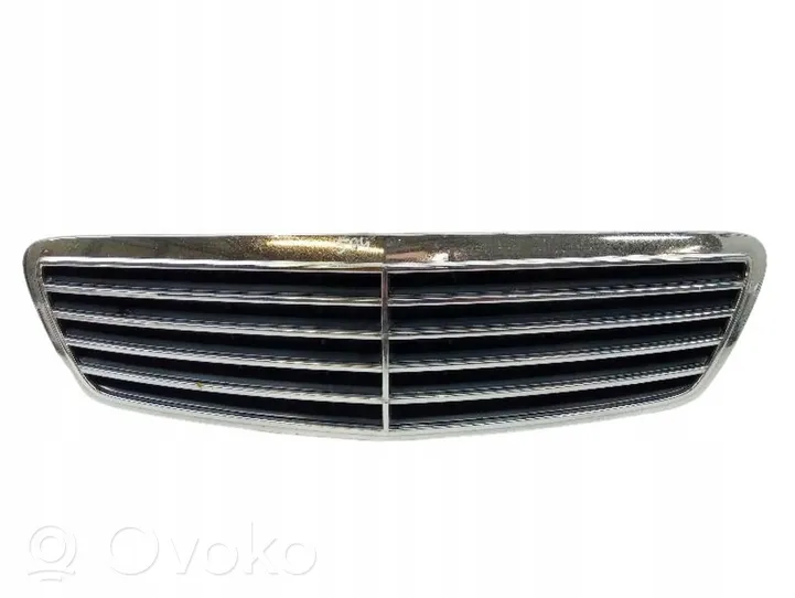 Mercedes-Benz S W220 Atrapa chłodnicy / Grill A2208800383