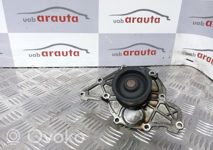 Audi A4 S4 B6 8E 8H Pompe de circulation d'eau 059121019C