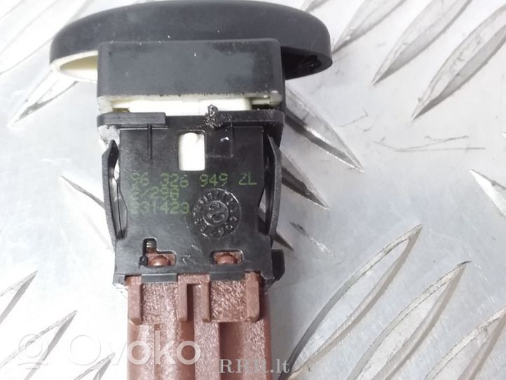 Citroen C5 Interruttore a pulsante della chiusura centralizzata 96326949ZL