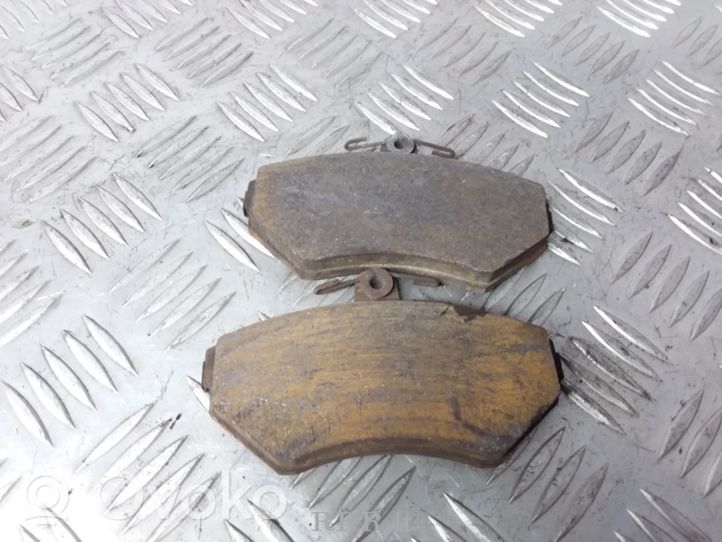 Volkswagen Polo III 6N 6N2 6NF Brake pads (front) 