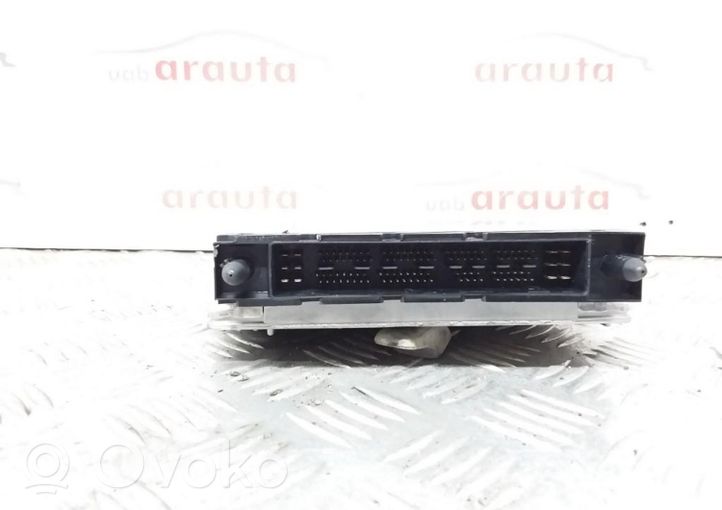 Volvo V70 Engine control unit/module 08677708A