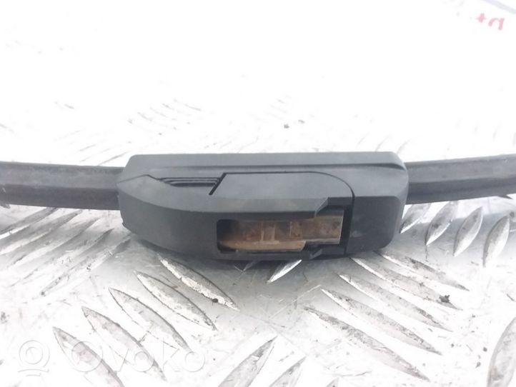 Volkswagen Golf III Windshield/front glass wiper blade 