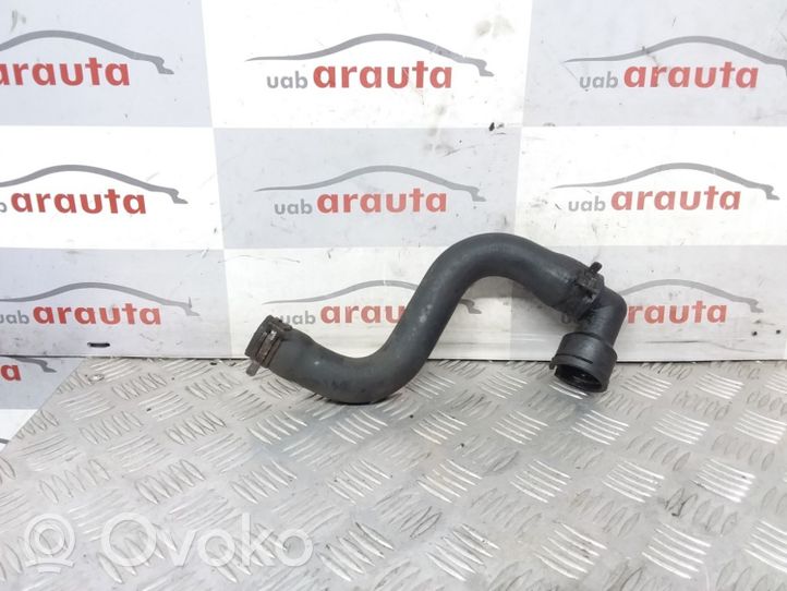 Volkswagen Golf III Tuyau de liquide de refroidissement moteur 037121619