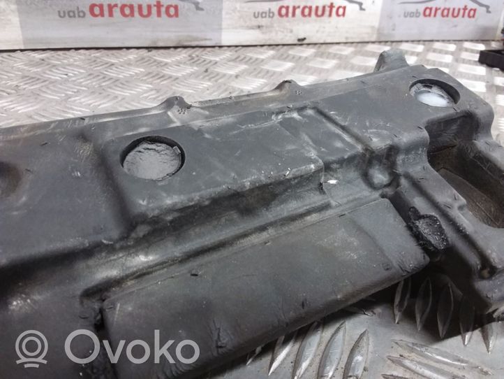 Audi Q3 8U Fender foam support/seal 8U0823722A