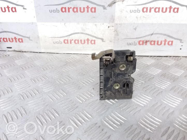 Volkswagen PASSAT B3 Serrure de porte avant 357837016D