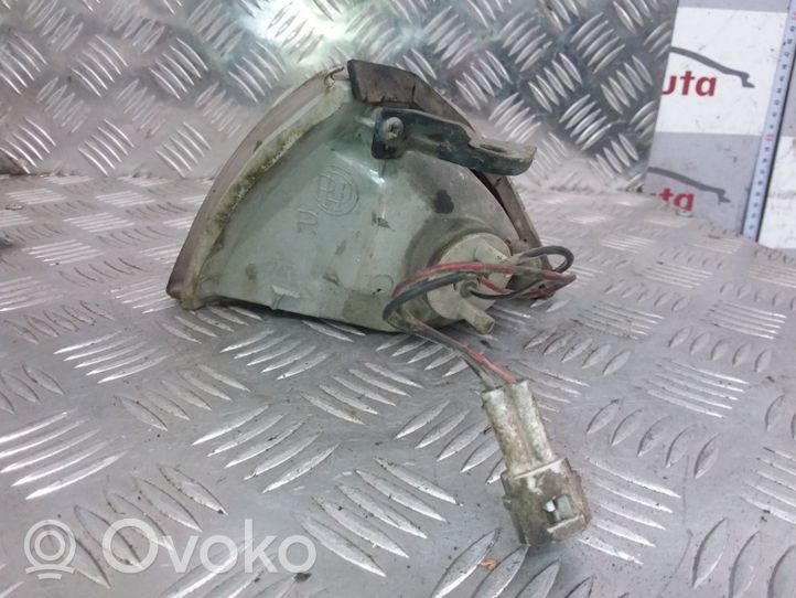 Suzuki Swift Indicatore di direzione anteriore 22122