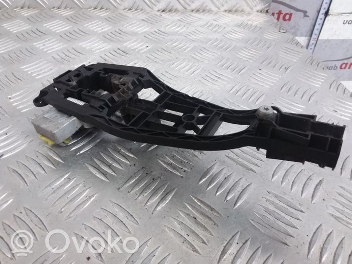 Opel Zafira B Klamka/wspornik zewnętrzny drzwi tylnych 24463749