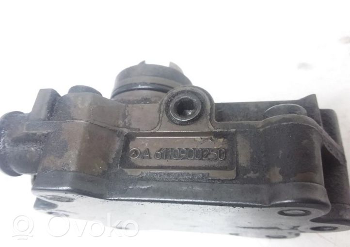 Mercedes-Benz C W202 Pompe d'injection de carburant à haute pression A6110900250