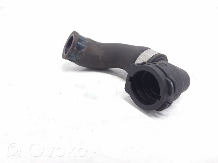 BMW 5 E60 E61 Tuyau de liquide de refroidissement moteur 7792622