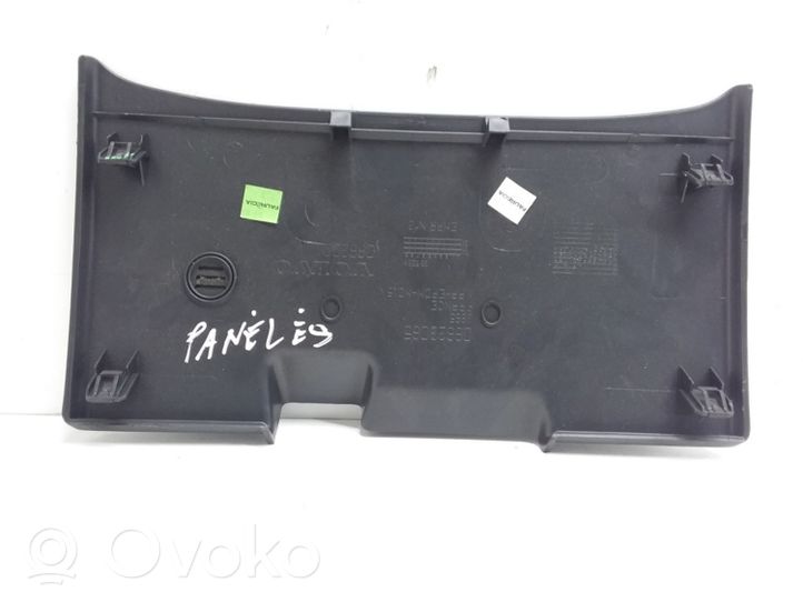 Volvo C30 Panelės apdailos skydas (apatinis) 08623065