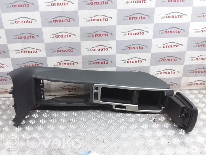 Volvo C30 Center console 1373510