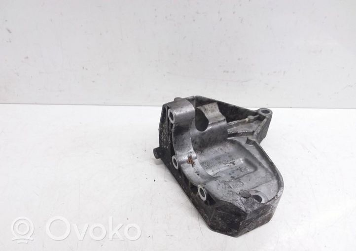 BMW 3 E90 E91 Supporto di montaggio della pompa del servosterzo 7794455