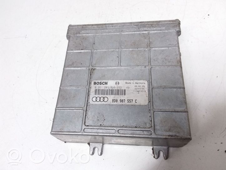 Audi A4 S4 B5 8D Variklio valdymo blokas 8D0907557C