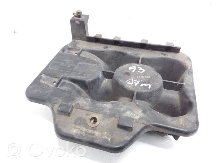 Audi A3 S3 8L Vassoio batteria 1J0804373A