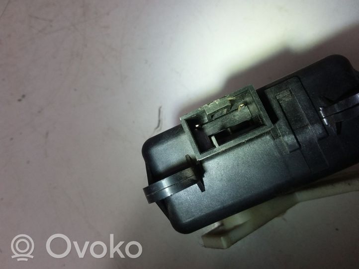 Nissan Almera N16 Tuloilmaventtiilin käyttömoottori 3G24030820