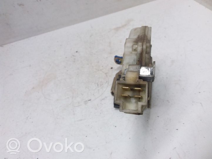 Nissan Almera N16 Etuoven lukko 8055261086