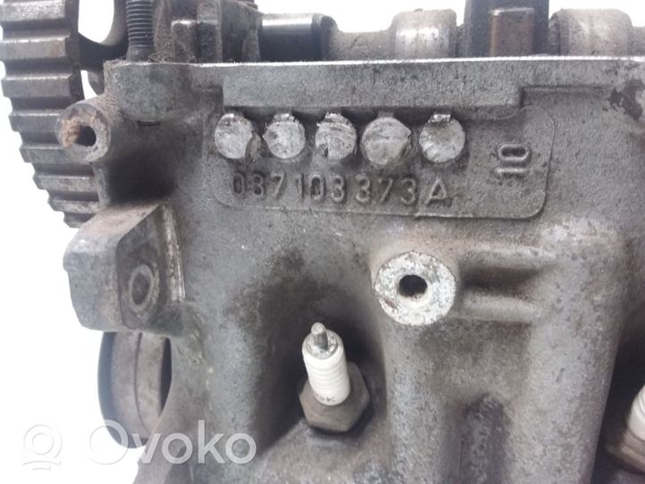 Volkswagen PASSAT B3 Engine head 037103373A