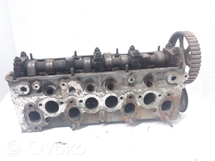 Volkswagen PASSAT B3 Engine head 037103373A