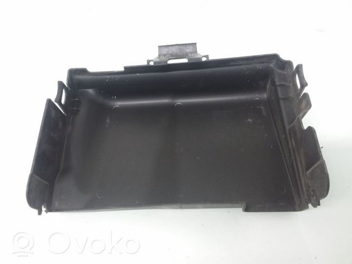 Seat Ibiza III (6L) Coperchio/tappo della scatola vassoio della batteria 6Q0915429