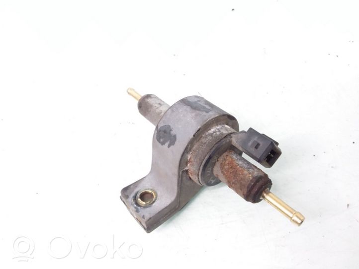 Volkswagen Transporter - Caravelle T5 Webasto auxiliary heater fuel pump 9012868C