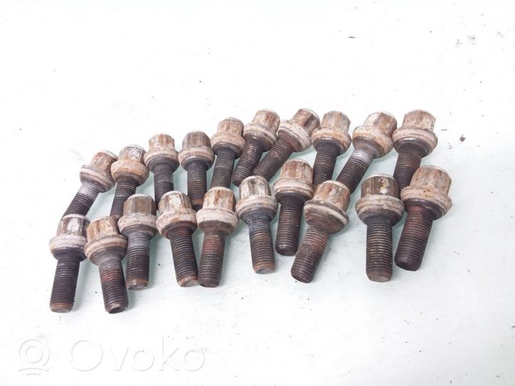 Volkswagen II LT Nuts/bolts 