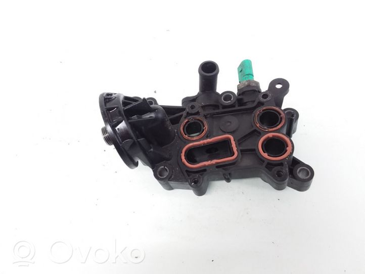 Skoda Fabia Mk3 (NJ) Supporto di montaggio del filtro dell’olio 04B115389B