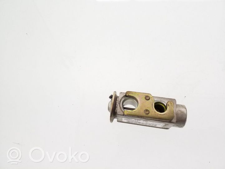 Opel Zafira B Air conditioning (A/C) expansion valve 7011211