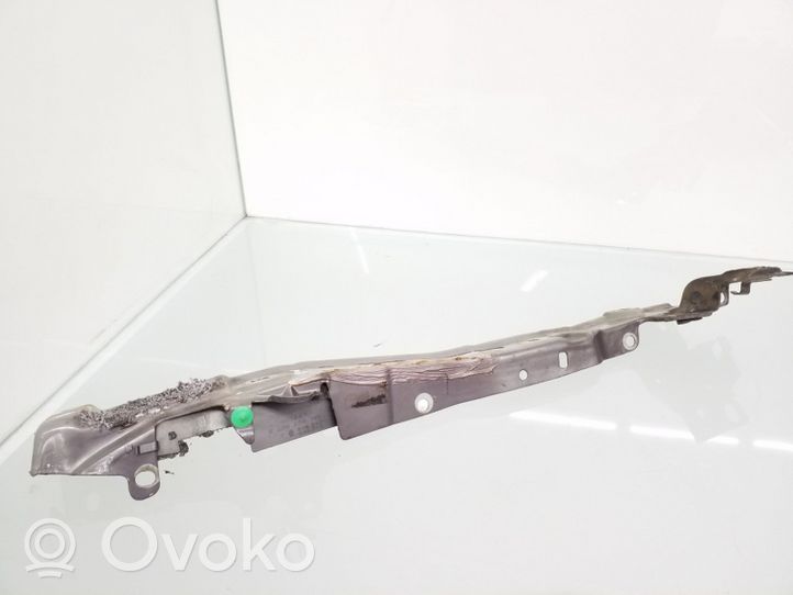 Renault Megane II Uchwyt / Mocowanie błotnika przedniego 8200268140