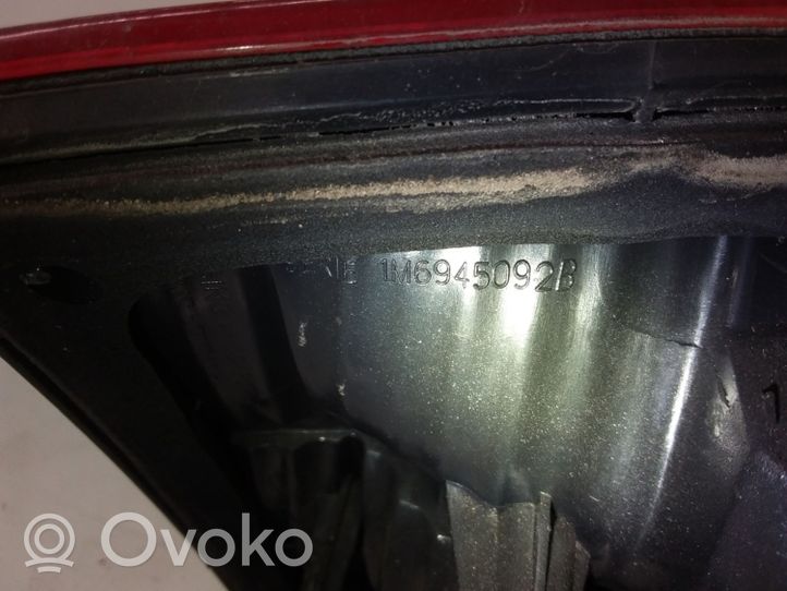 Seat Leon (1M) Takaluukun takavalot 1M6945092B