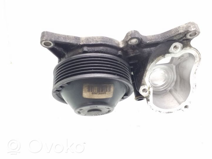 BMW X5 F15 Pompe de circulation d'eau 8507326