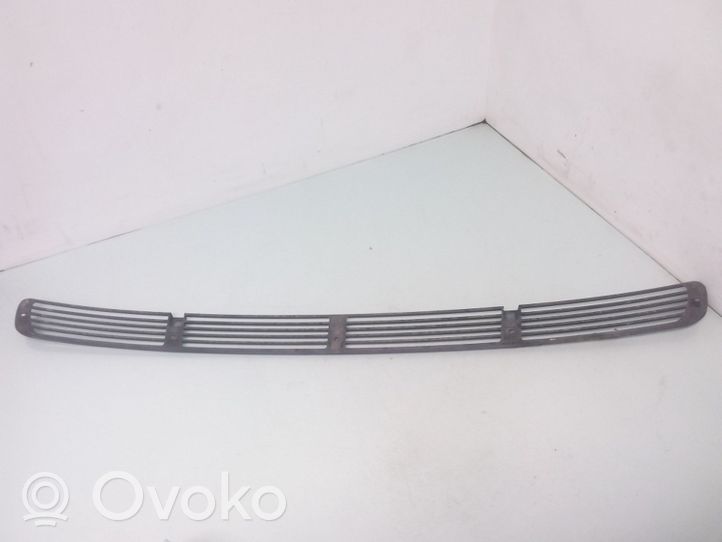 BMW 7 E38 Griglia vano motore/cofano 8203887