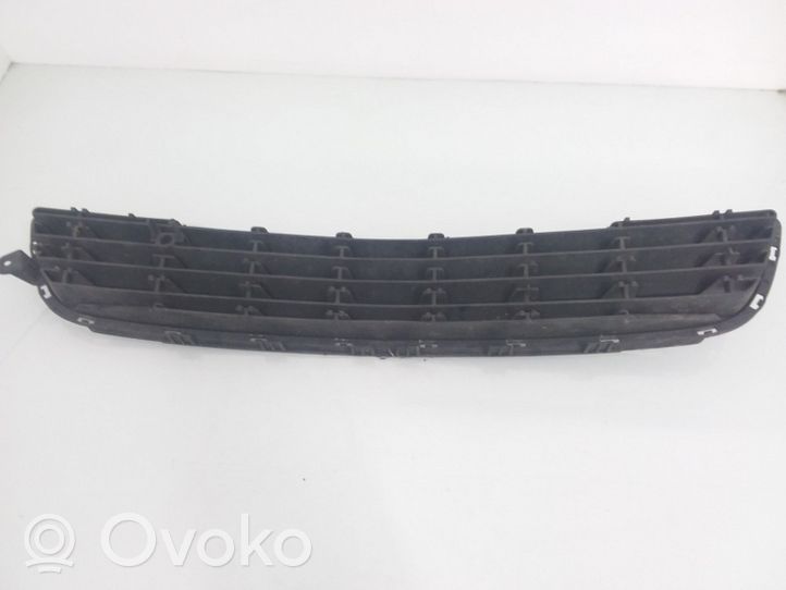 Opel Zafira B Front bumper lower grill 13124978