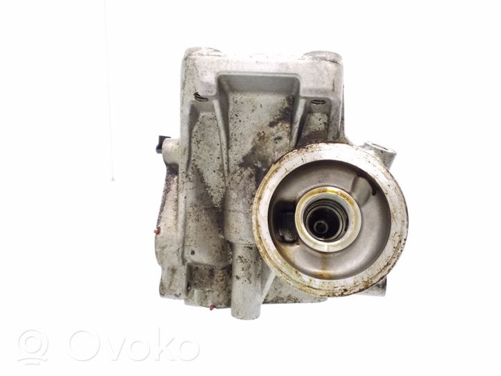 Audi A4 S4 B7 8E 8H Staffa di montaggio del compressore dell’A/C 06H903143H