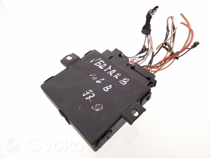 Opel Vectra B Door central lock control unit/module 90464713