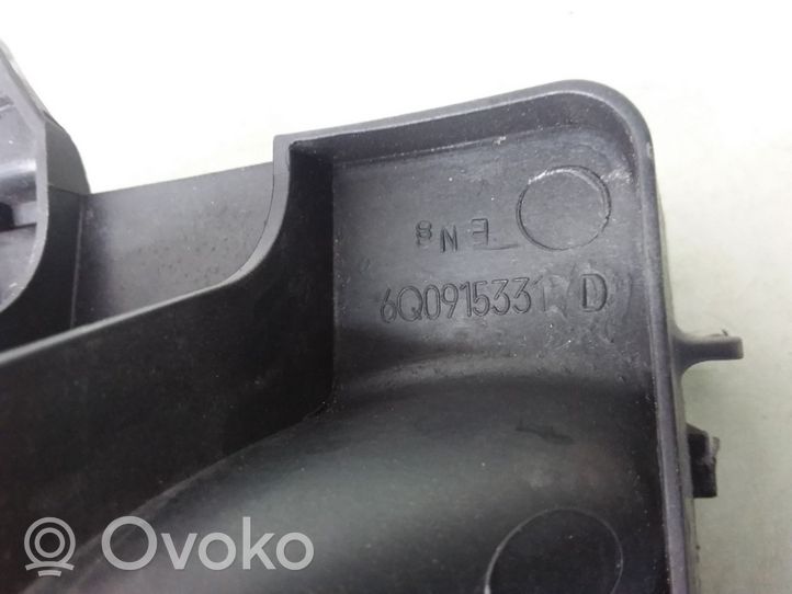 Volkswagen Polo IV 9N3 Boîte de batterie 6Q0915331D