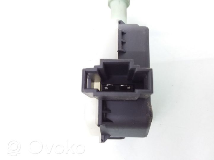 Volvo V50 Moteur de verrouillage trappe à essence 30716226