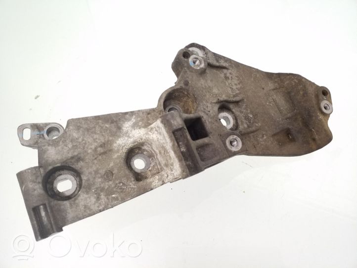 Renault Kangoo I Support de générateur / alternateur 8200669494