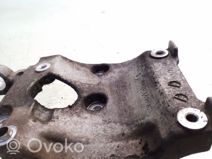 Ford Focus C-MAX Uchwyt / Mocowanie sprężarki klimatyzacji 9646719580