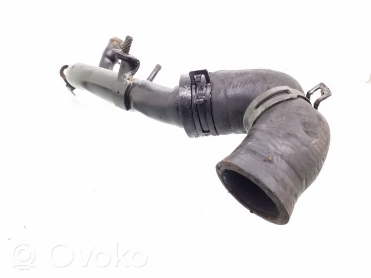 Audi A4 S4 B5 8D Tuyau de liquide de refroidissement moteur 038121071S