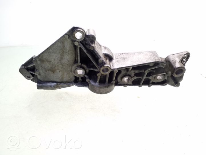 Renault Modus Mocowanie alternatora 8200365097