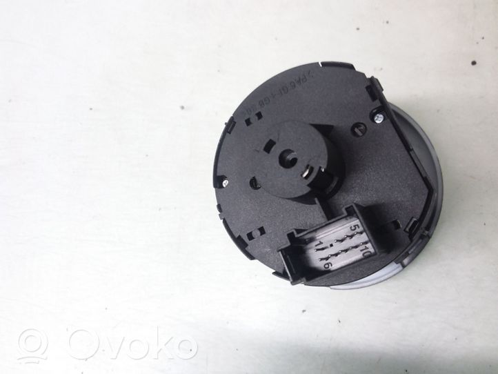 Skoda Octavia Mk2 (1Z) Light switch 1Z0941431C